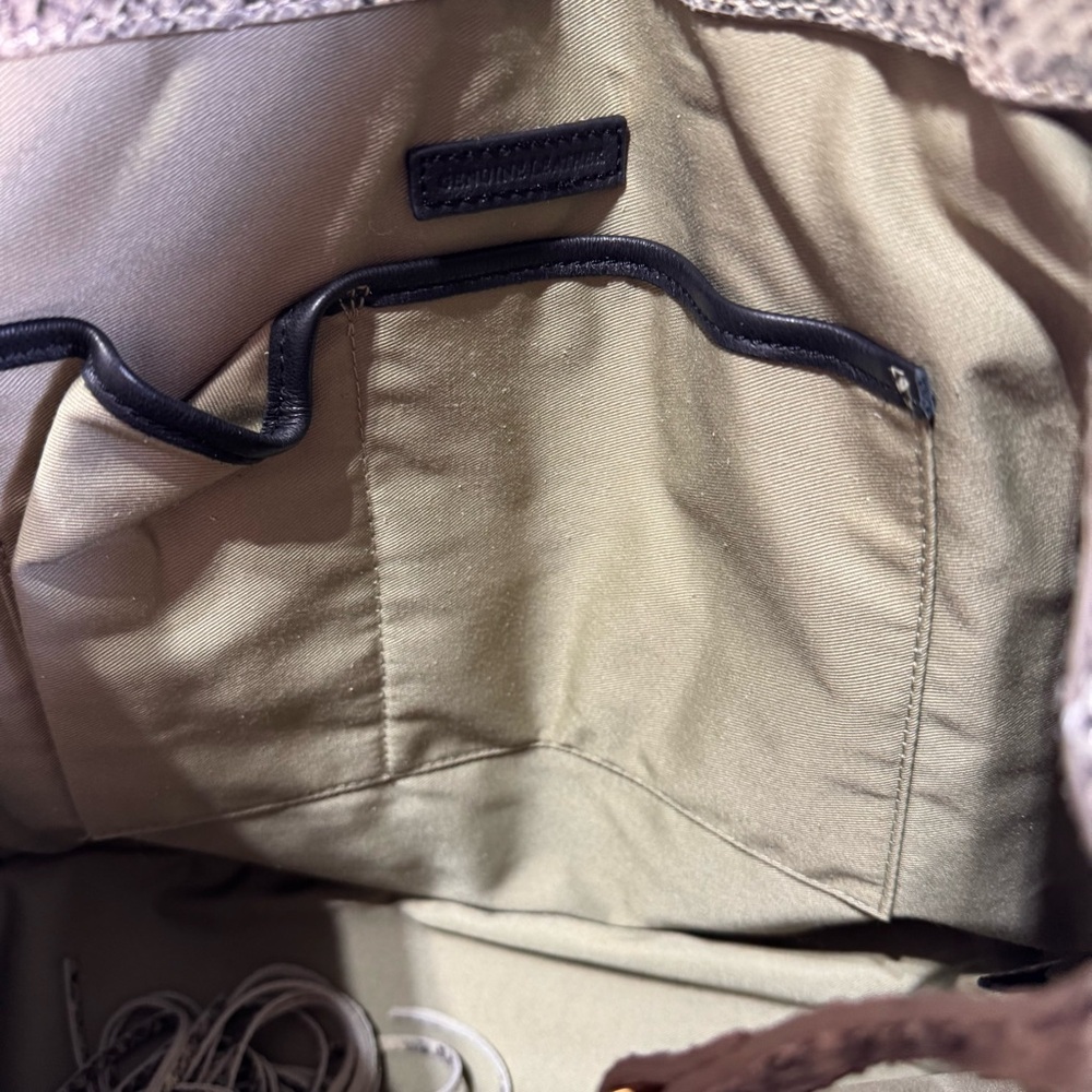 Michael kors // grey, black snake print shoulder tote with crossbody strap - Picture 7 of 11